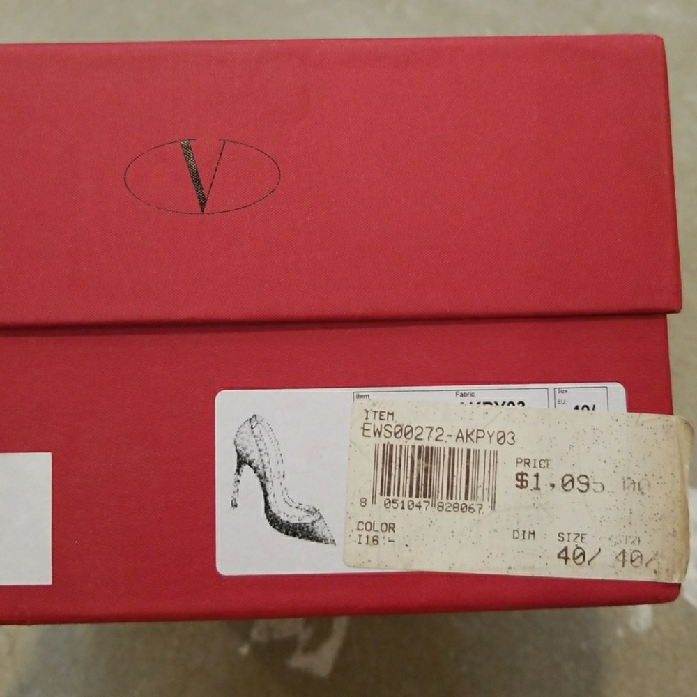 Authentic Valentino Rockstud Heels - Picture 8 of 8